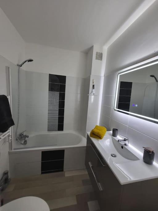 Studio "La Parenthese", A 50 Metres De La Plage Saint-Quay-Portrieux Extérieur photo